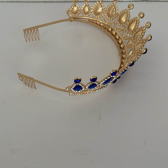 BIEMBI Hair Jewelry Crown Tiaras for Women - Picture 4 of 9